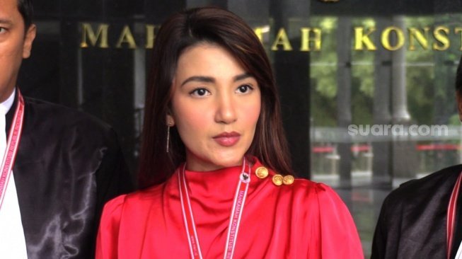 Tsania Marwa usai hadir sebagai saksi fakta di sidang uji materi pasal 330 KUHP di Mahkamah Konstitusi (MK), Selasa (9/7/2024)[Artis-Seleb/Tiara Rosana]