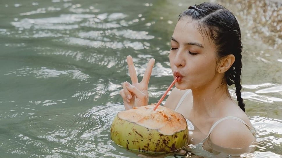 Wajahnya Khas Dan Pergaulan Internasional, Ini Keturunan Raline Shah