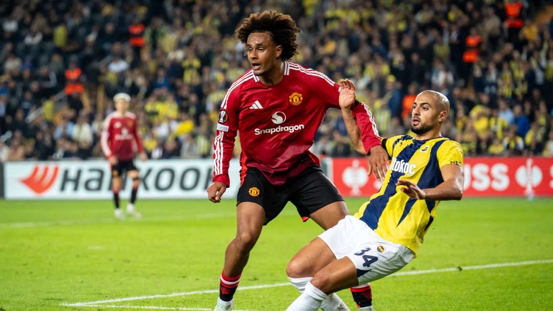 Manchester United Dihentikan Fenerbahce: Pertandingan Seru Berakhir 1-1!