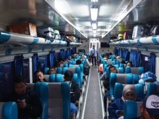 Libur Tahun Baru Imlek 2577, KAI Divre III Palembang Sediakan 16.008 Tempat Duduk