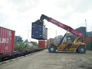 Jelang Momen Strategis Keagamaan, Layanan KA Kontainer Menguat di Awal Tahun 2026