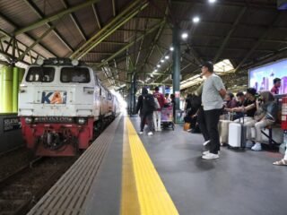 Pemesanan Tiket H-1 Lebaran Tembus 22.494, KAI Daop 1 Jakarta Ajak Masyarakat Mudik Lebih Awal