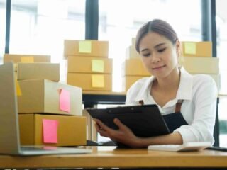 Syarat Lolos Bea Cukai: Panduan Aman Kirim Paket Ke Luar Negeri Tanpa Tertahan