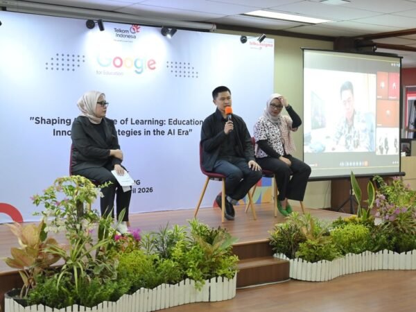 Telkom Indonesia dan Google Dorong Transformasi Pendidikan Digital di Padang melalui AI Connect Offline Series