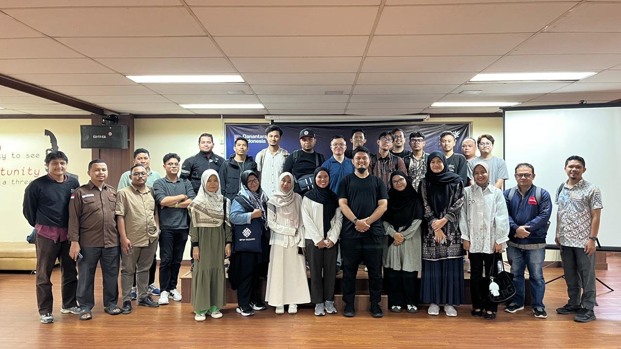 Belajar AI Tanpa Coding, Telkom AI Center Padang Ajak Peserta Bangun Sistem Otomatis