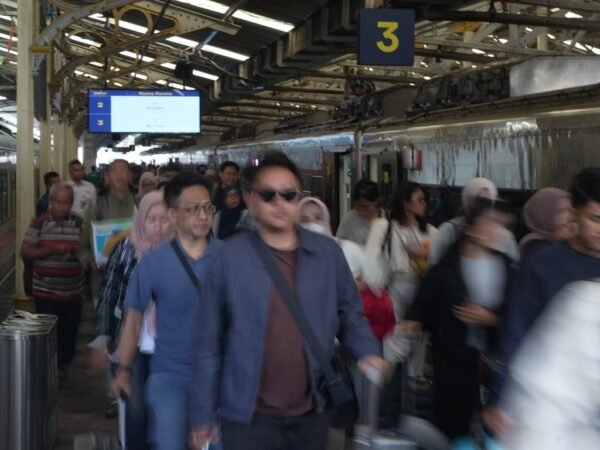 KAI Daop 2 Bandung Layani Hampir 75ribu Pelanggan Selama Libur Panjang May Day, Okupansi KA Capai 107,3%