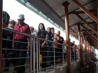 KAI Bandara Layani 78.226 Penumpang Selama Libur May Day 2025, Ajak Masyarakat Tertib Saat Melintas Perlintasan