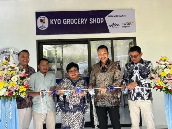 Bank Mandiri Taspen Resmikan Toko Aice Mantap di Manado, Dukung Pensiunan Jadi Wirausaha
