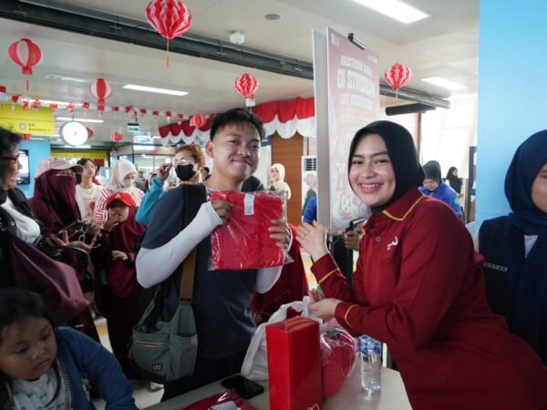 HUT ke-81 RI Makin Semarak, LRT Jabodebek Meriahkan bersama Pengguna