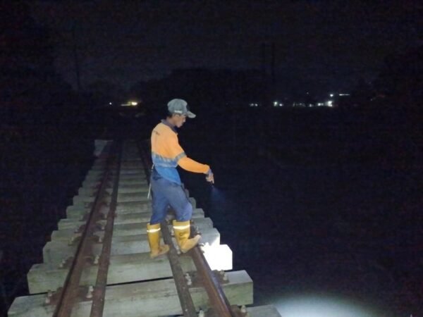 KAI Daop 2 Bandung Pastikan Keselamatan Perjalanan Kereta Api Pasca Gempa Pangandaran, Pemeriksaan Jalur Masih Berlangsung
