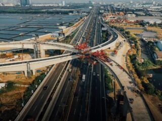 PTPP Progreskan Pembangunan Tol Kataraja Seksi 1 hingga 94,9%, Uji  Pembebanan Jembatan Ramp 1 Tuntas