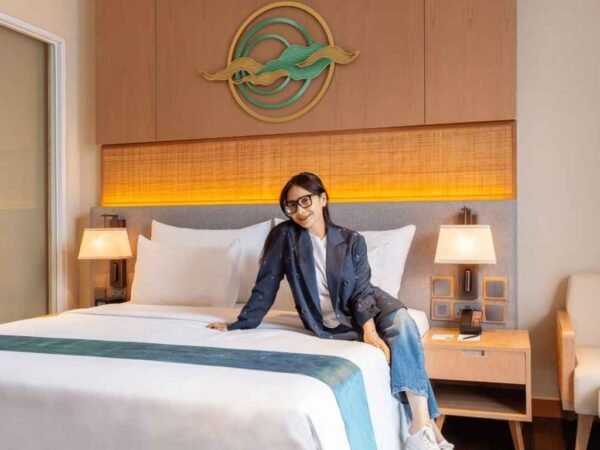 Nagita Slavina Nikmati Pesona Danau Toba dan Hospitality Bintang Lima di Marianna Resort Samosir
