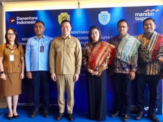 Bank Mandiri Taspen Dorong Digitalisasi Retribusi dan Transaksi Pedagang Pasar Kota Kupang