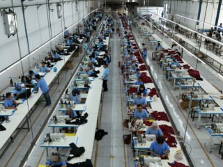 PT Akarsa Garment Indonesia Perkuat Kapasitas Manufaktur Pakaian Terintegrasi