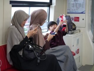 Hari Pelanggan Nasional 2026, LRT Jabodebek Apresiasi Pengguna Lewat Interaksi Langsung