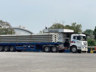 Proyek Siring Pengaman Sungai di Kalimantan Selatan Gunakan CCSP Waskita Beton Precast