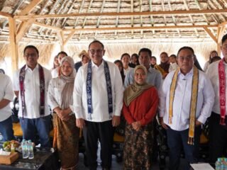 BRI Insurance Bersama PNM Perkuat Pemulihan Warga Terdampak Kebakaran Desa Adat Sade-NTB